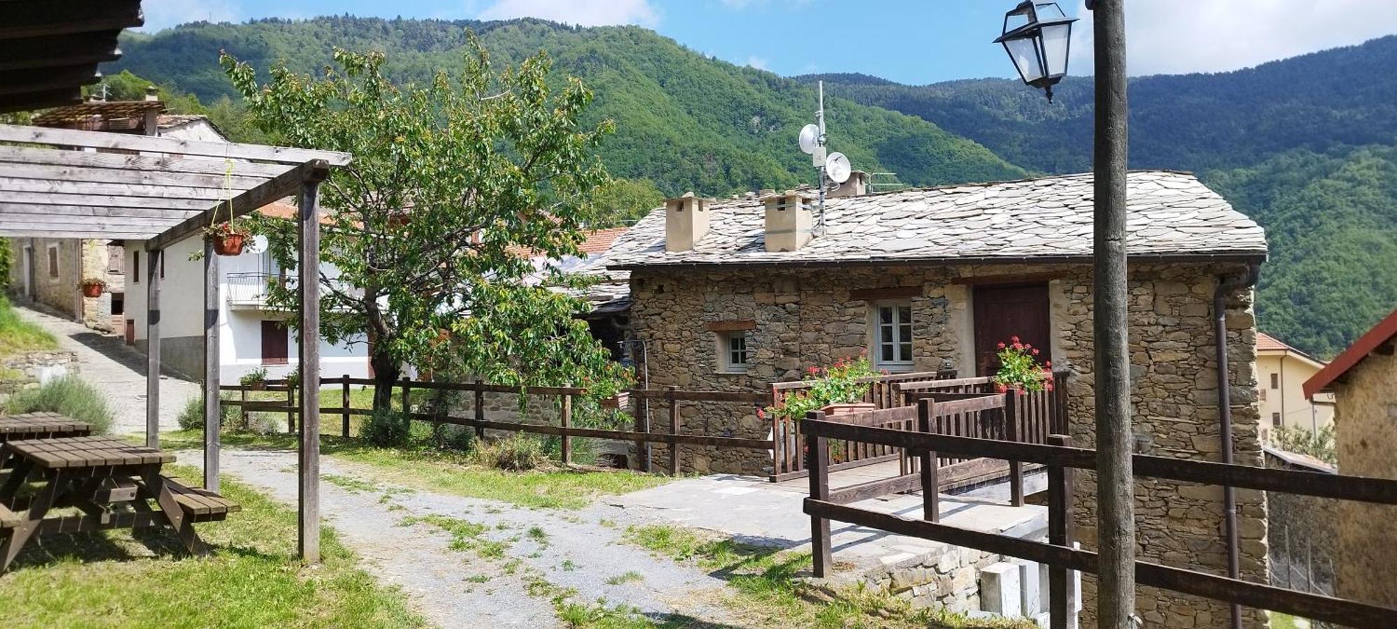 Rifugio Ca' Da Cardella Mendatica Exterior foto